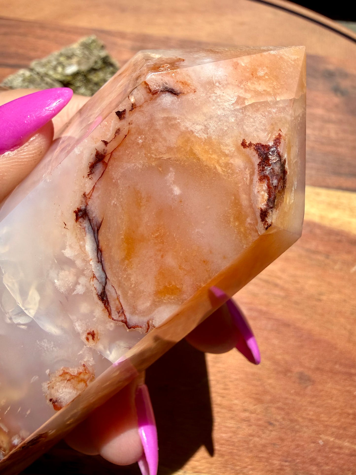 CARNELIAN FLOWER AGATE TOWER