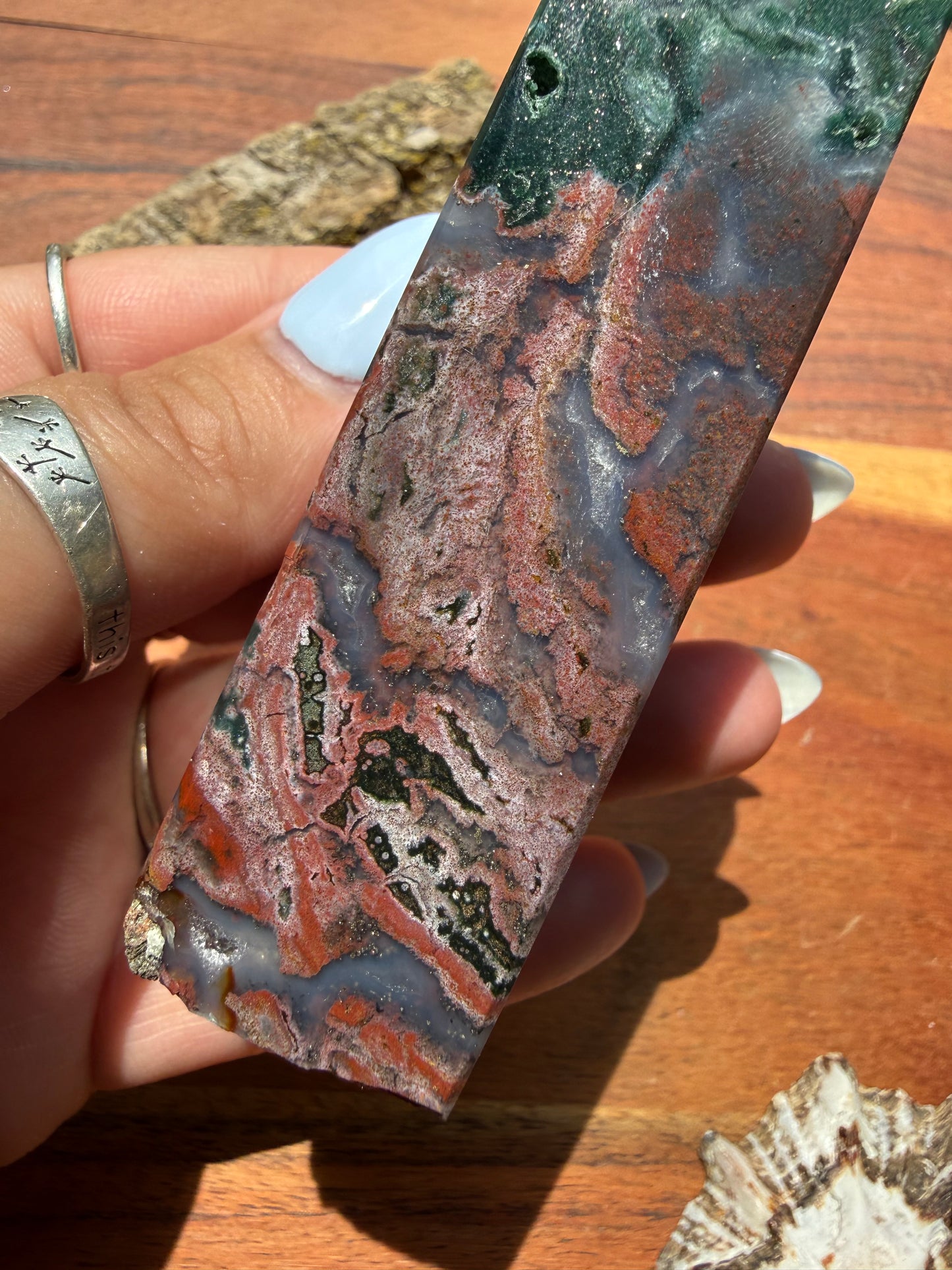 MONET AGATE TOWER