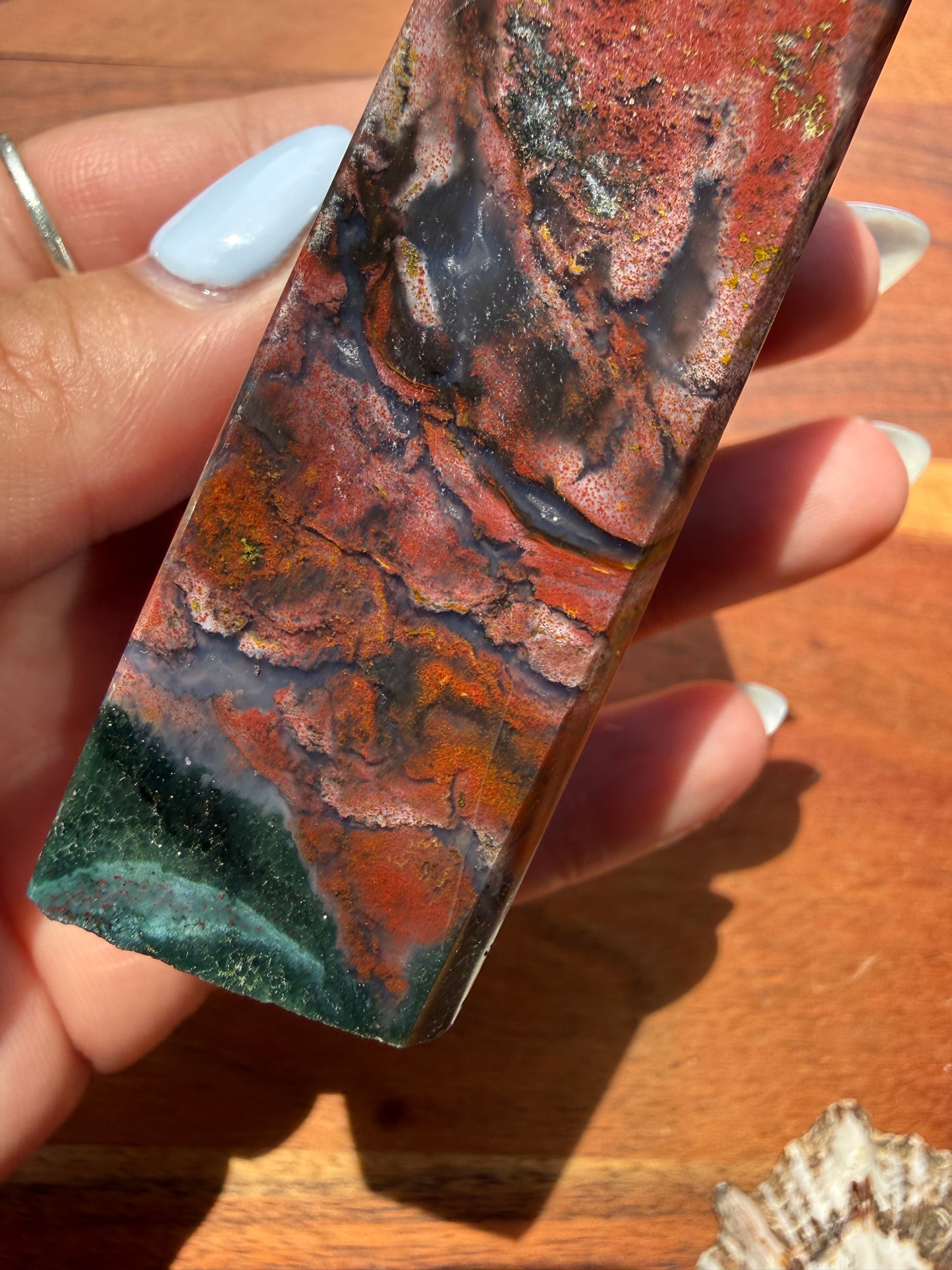 MONET AGATE TOWER