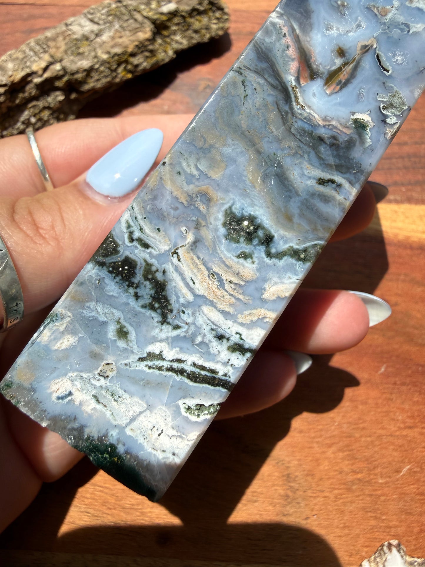 MONET AGATE TOWER