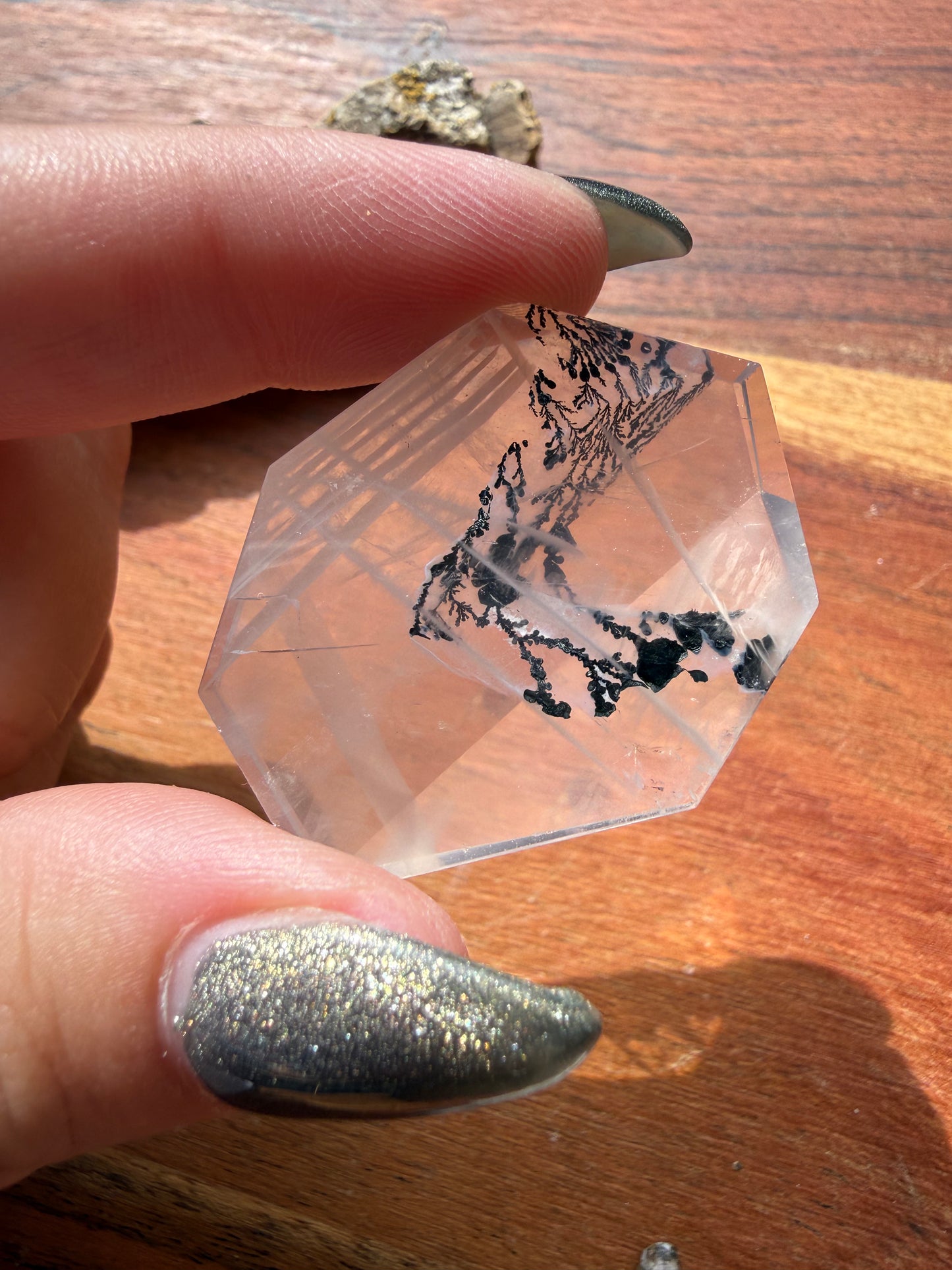DENDRITIC QUARTZ FREEFORM