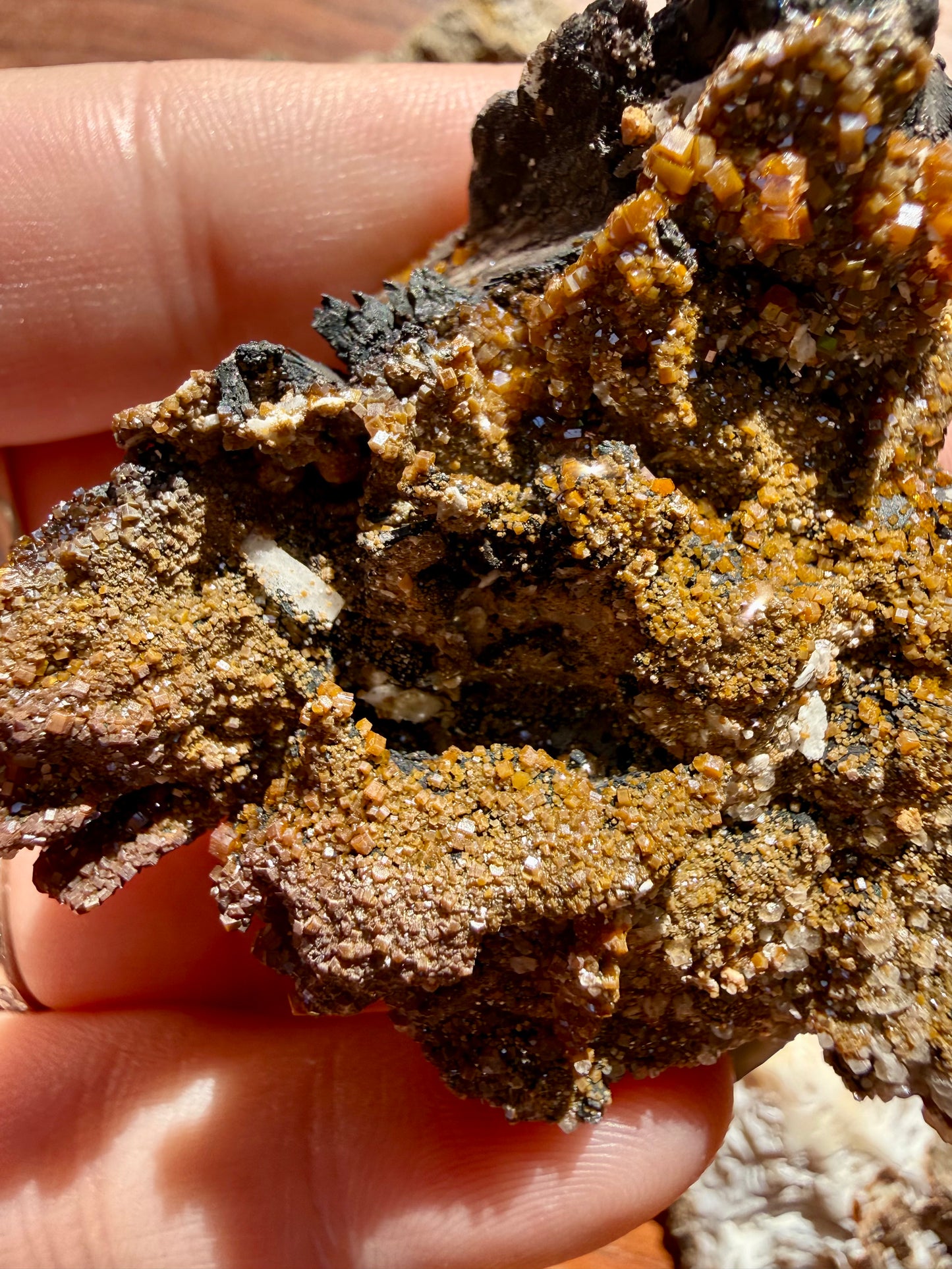 BARITE, MAGANESE + VANADINITE