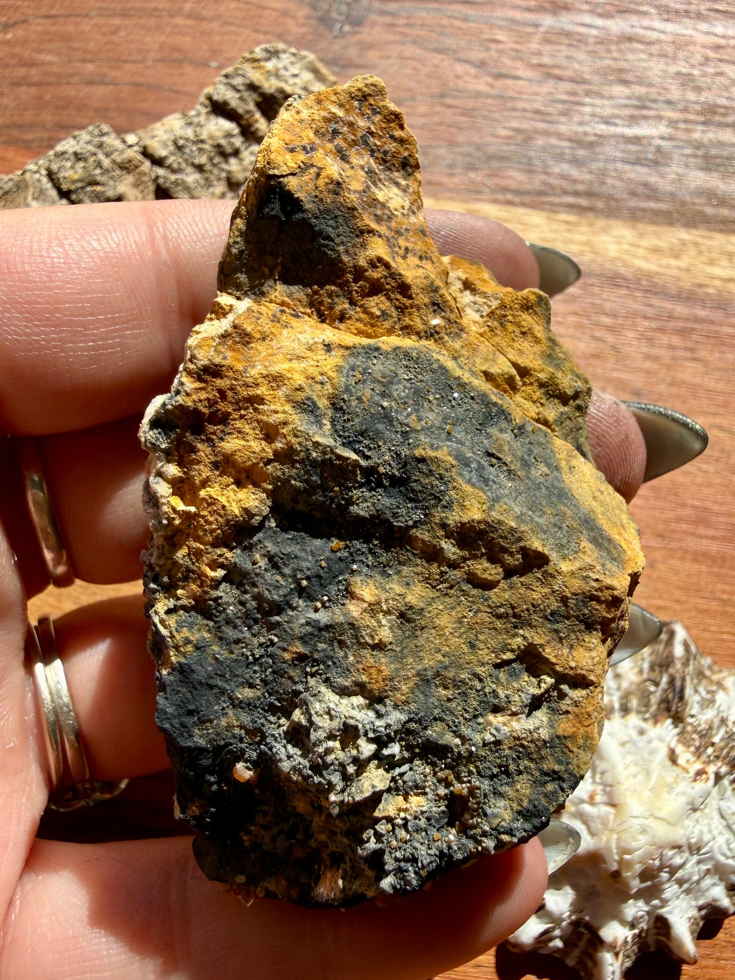 VANADINITE + MAGANESE