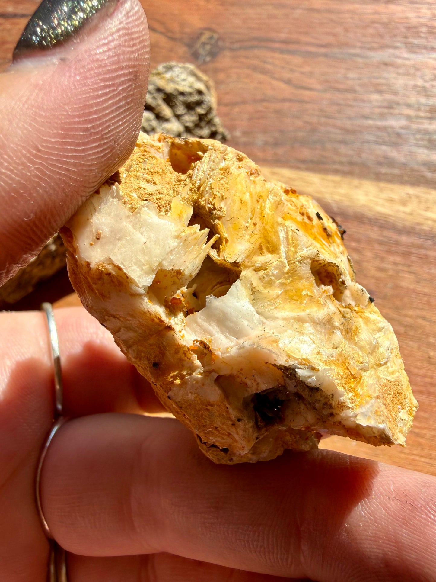 VANADINITE + MAGANESE