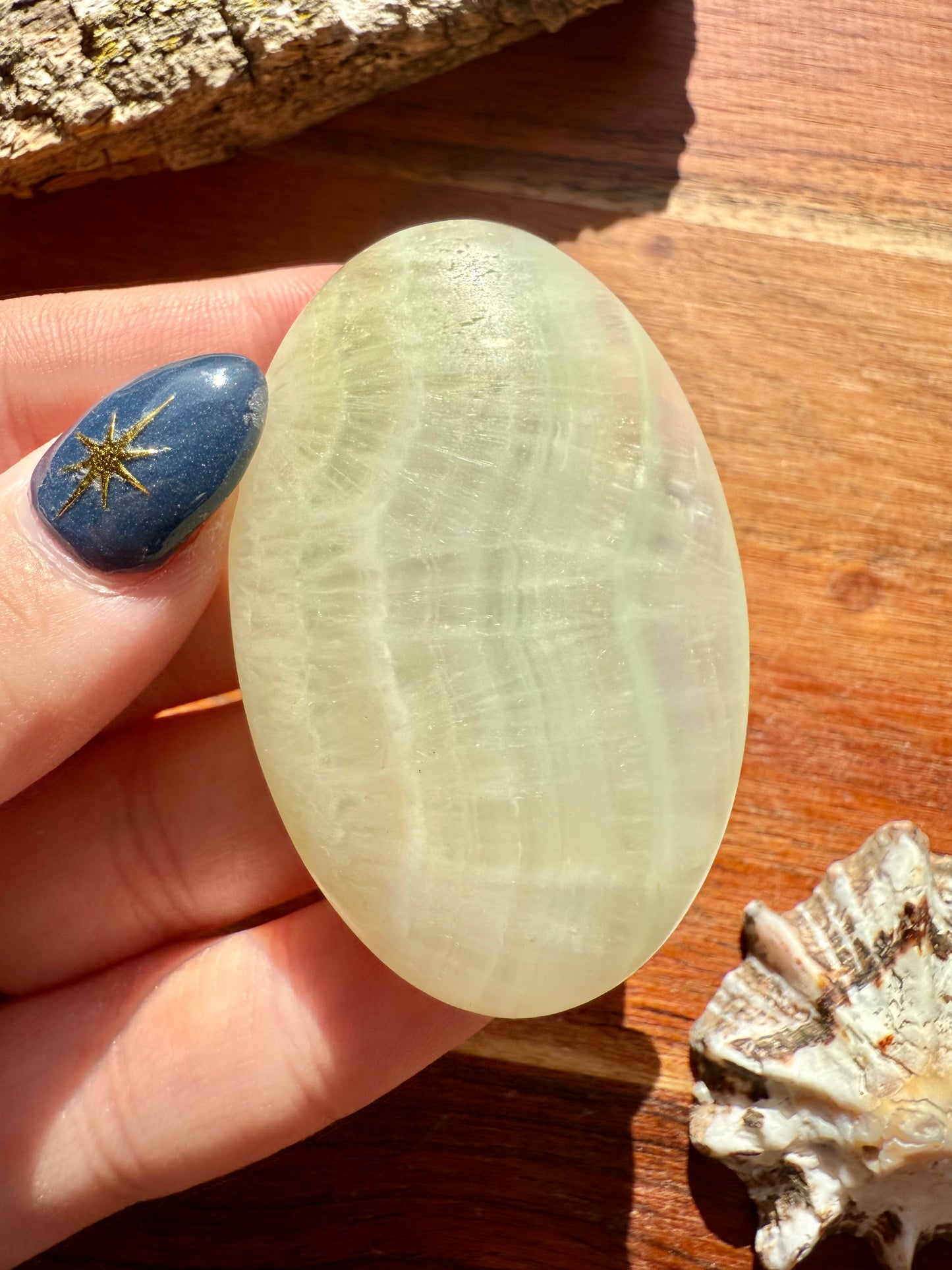 PISTACHIO CALCITE PALM STONE (MATTE POLISH)