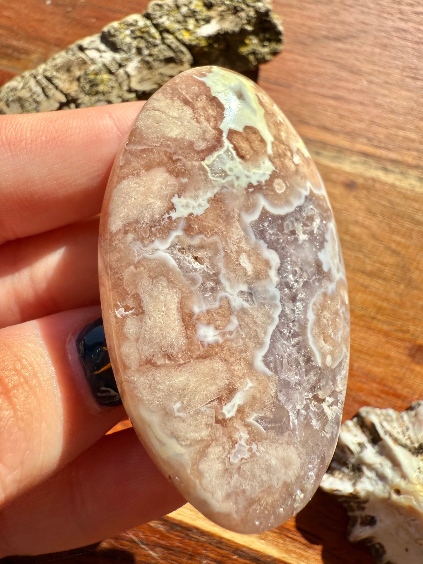 AMETHYST + FLOWER AGATE PALM STONE