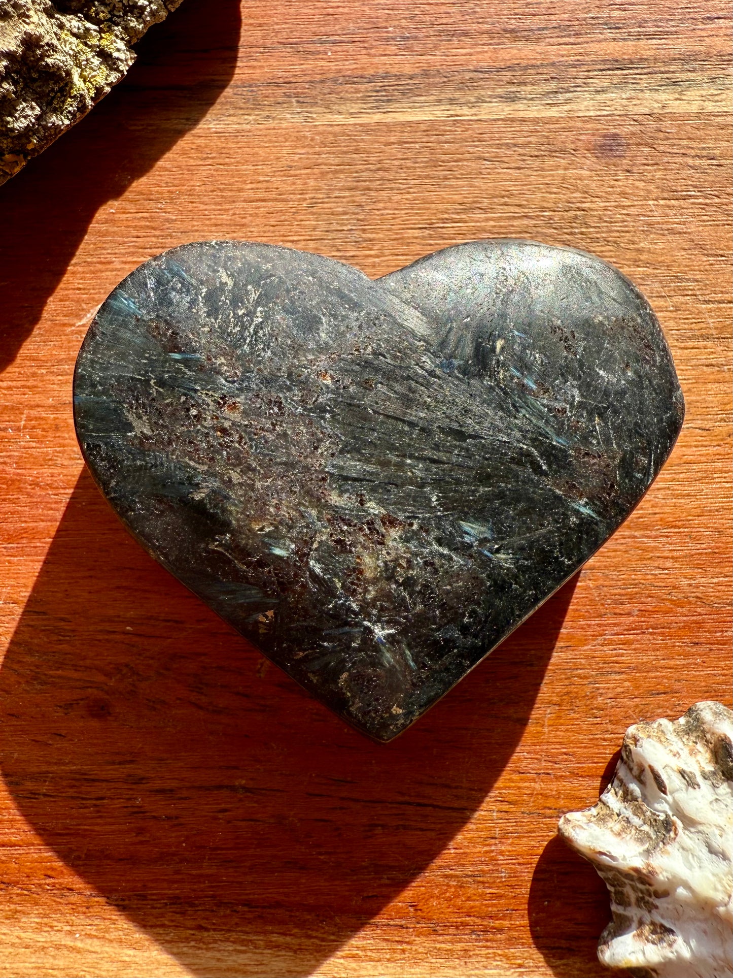 FIREWORK GARNET HEART
