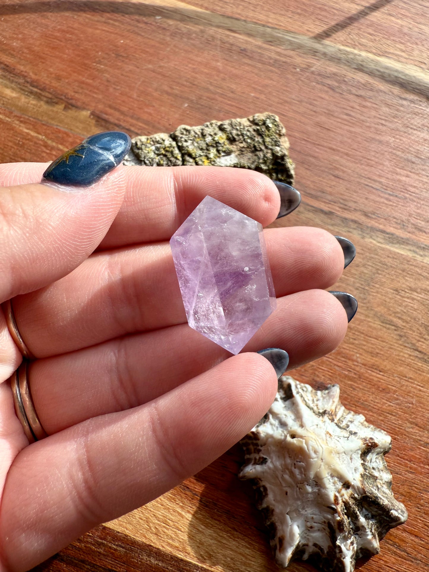 SMALL AMETHYST DT POINT