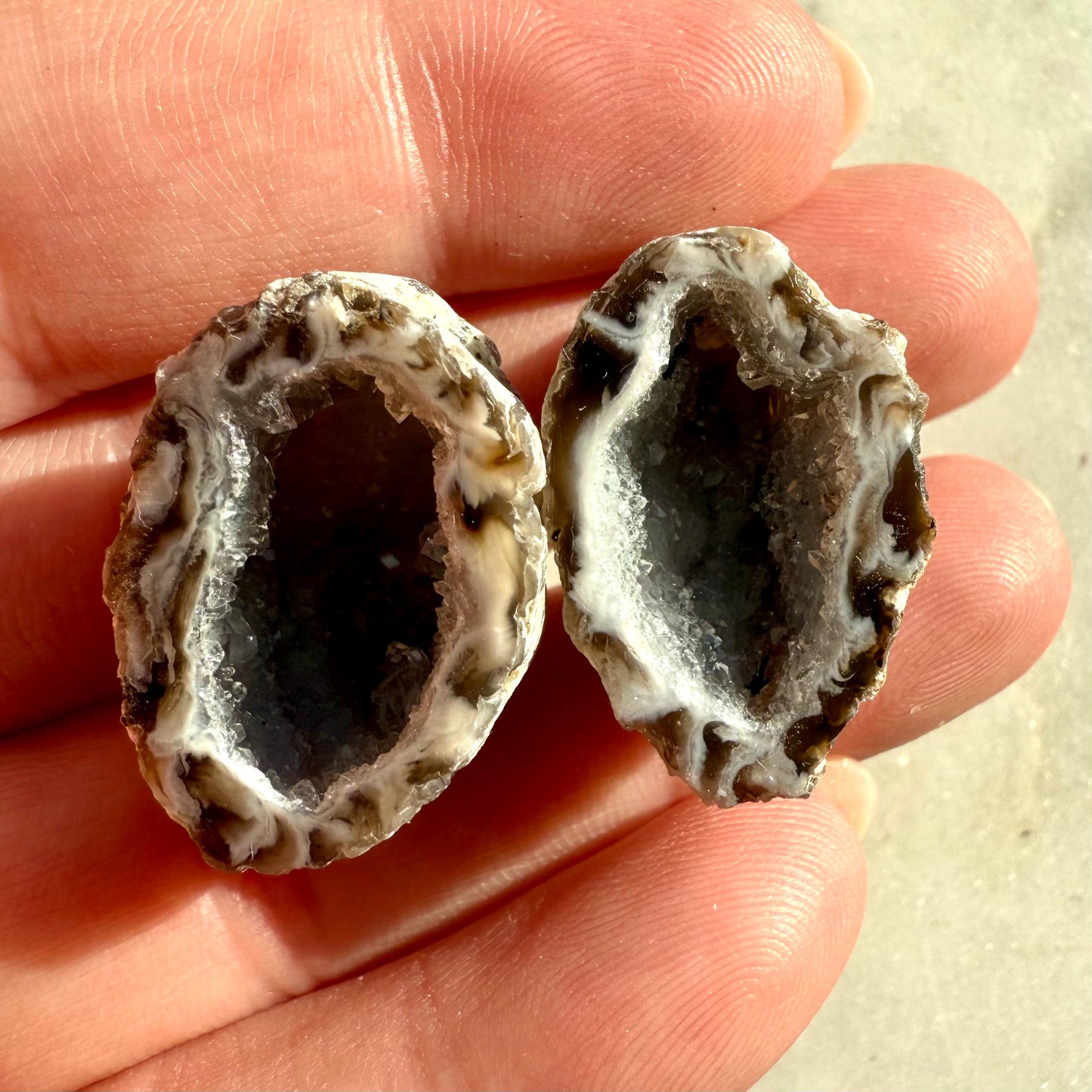 Mini Agate Geode || Druzy Crystal Geode || Mini Crystal || Gift for Crystal Lover