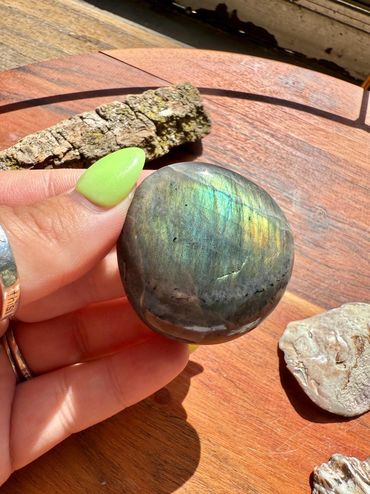 Flashy Labradorite Tumble (Extra Large)