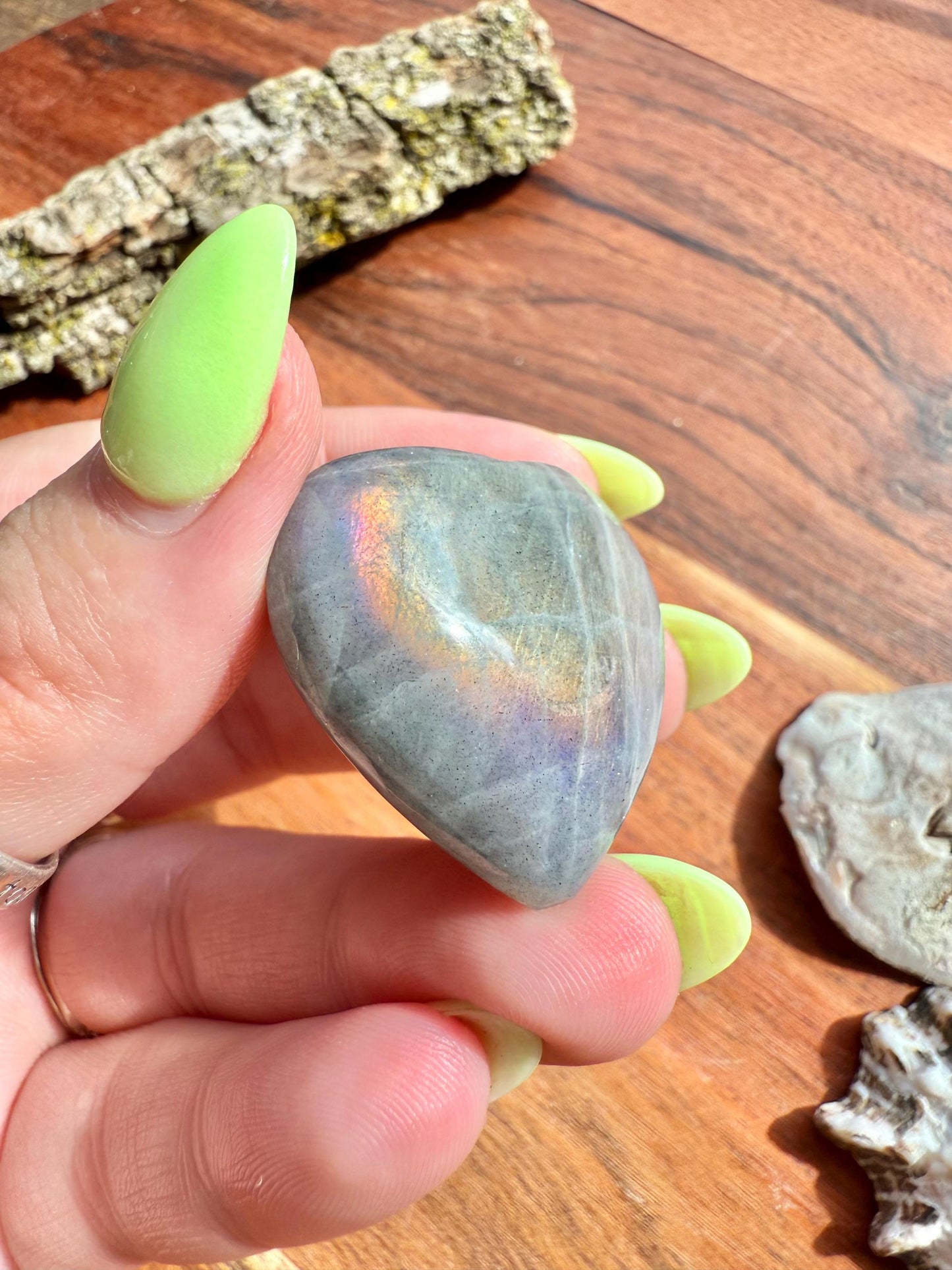Rainbow Flash Labradorite Heart (Small)