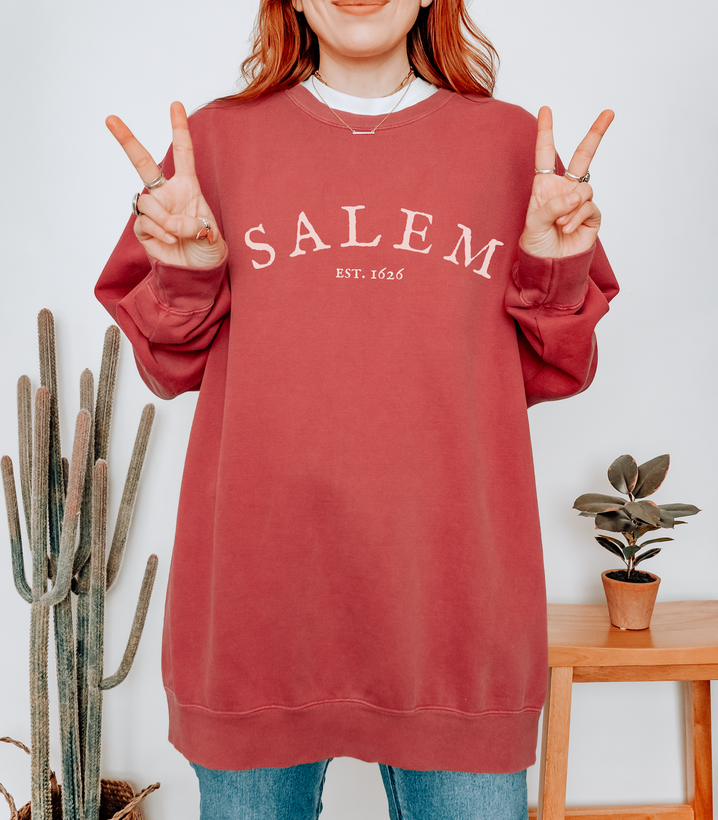 SALEM CREW NECK SWEATSHIRT