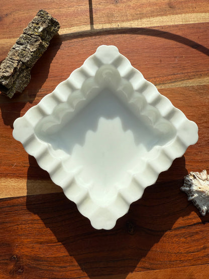 VINTAGE HOBNAIL MILK GLASS RUFFLED DISH