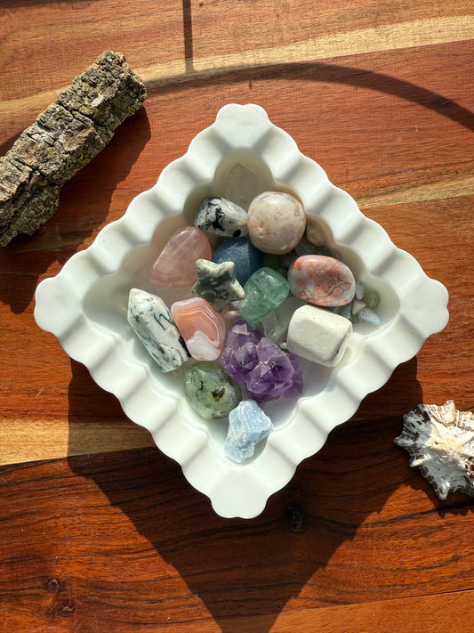 VINTAGE HOBNAIL MILK GLASS RUFFLED DISH