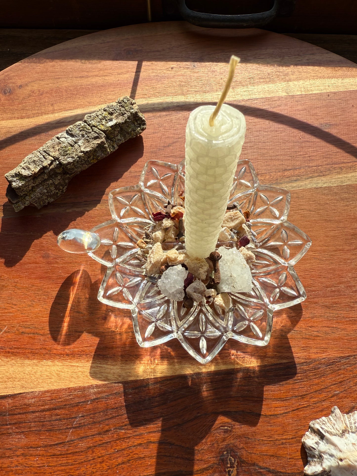 STARBURST CHAMBER MAID CANDLE HOLDER