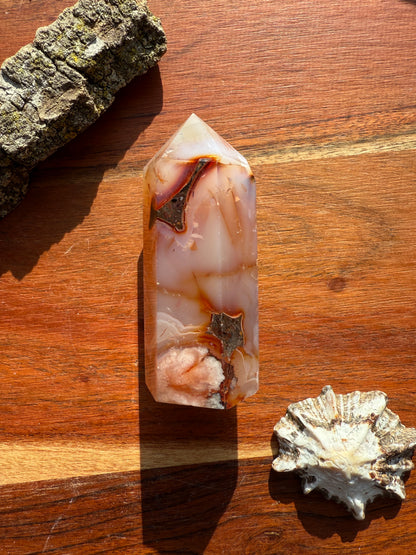 CARNELIAN FLOWER AGATE TOWER