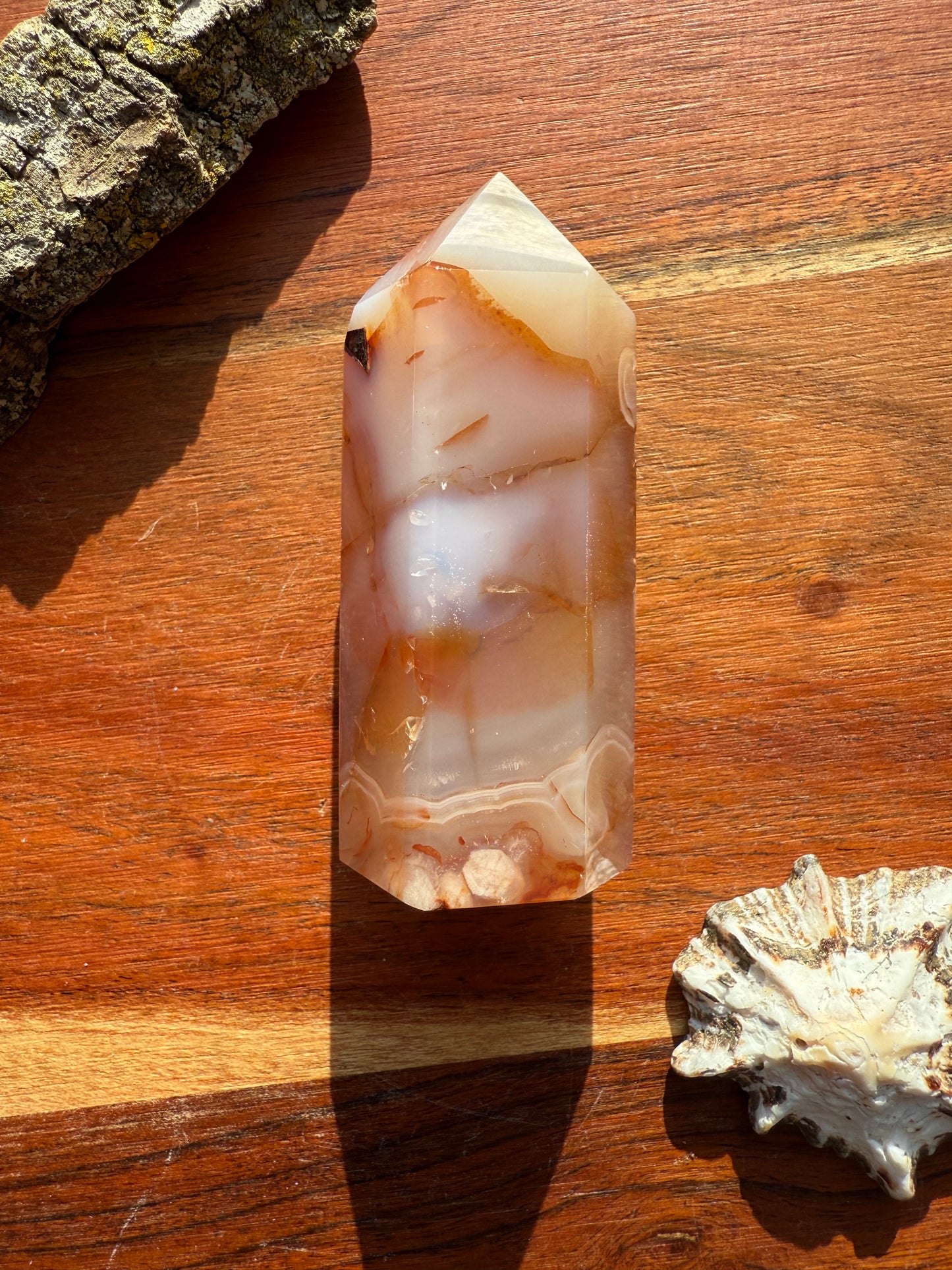 CARNELIAN FLOWER AGATE TOWER