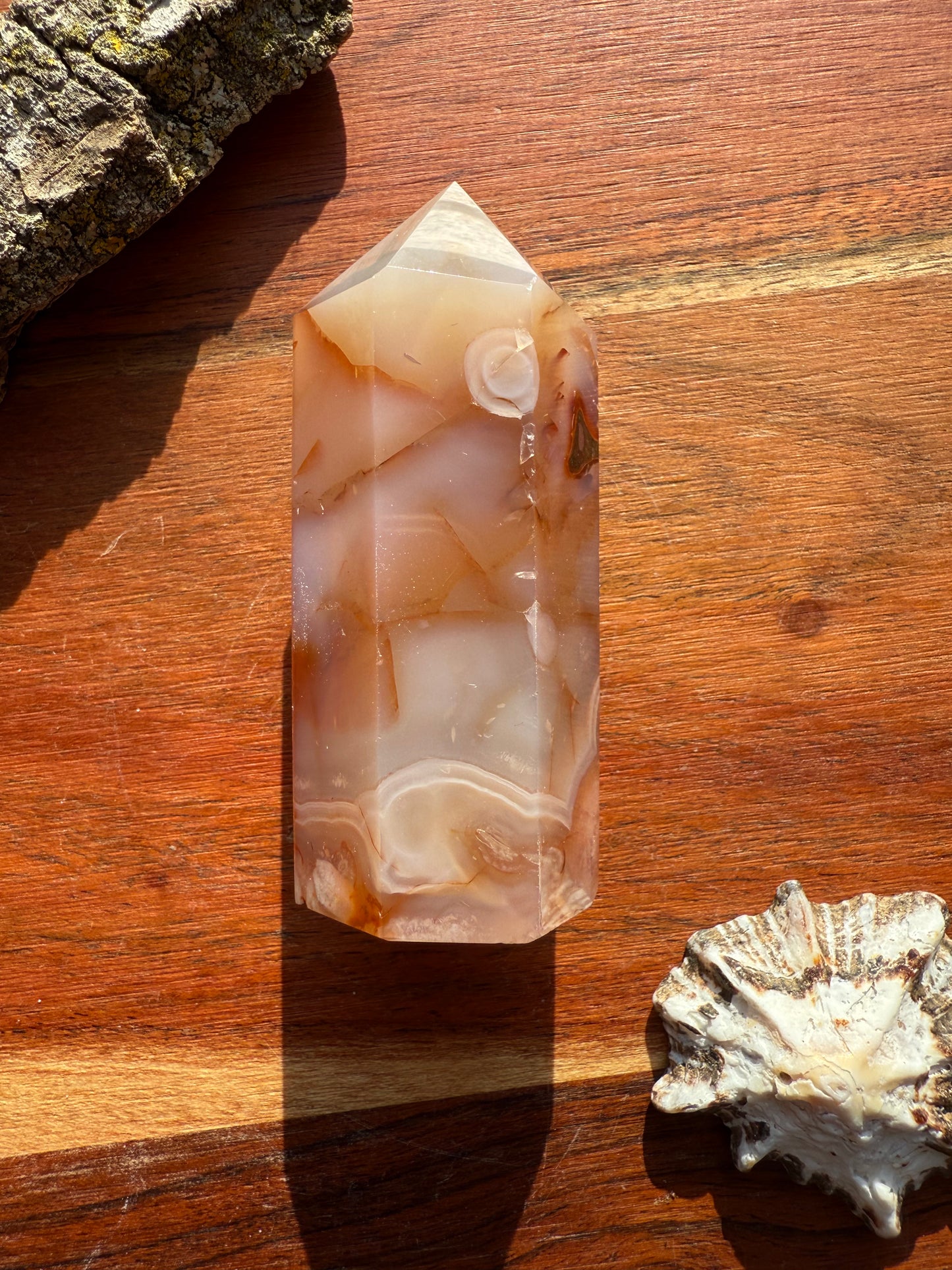 CARNELIAN FLOWER AGATE TOWER