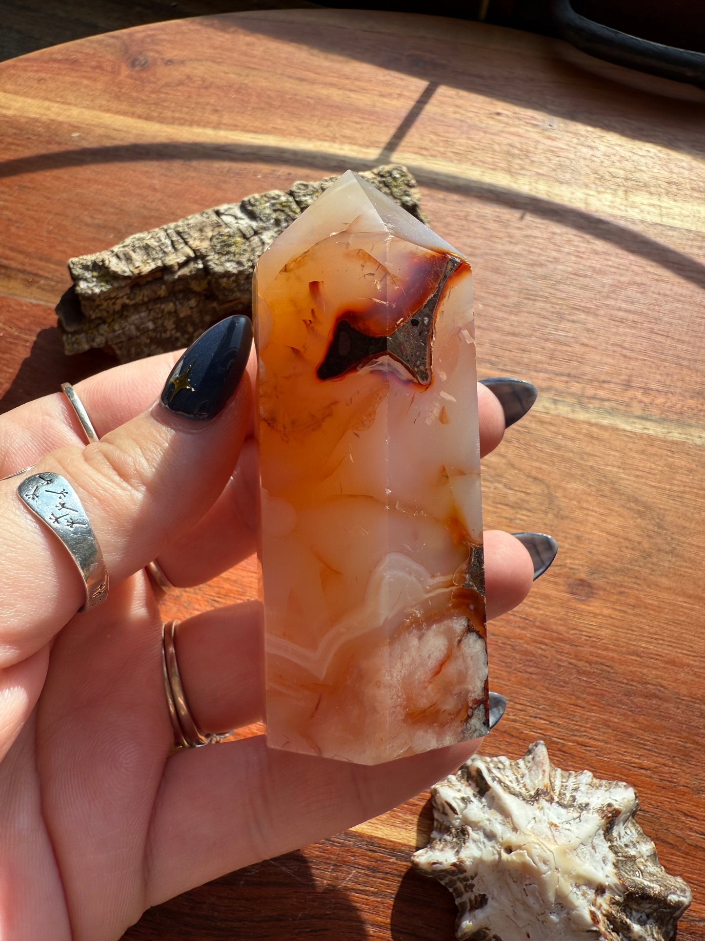 CARNELIAN FLOWER AGATE TOWER