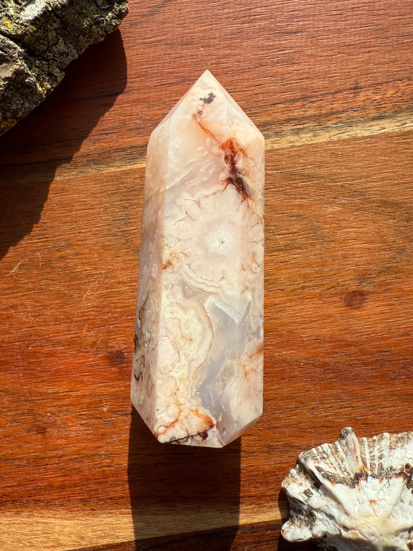 CARNELIAN FLOWER AGATE TOWER