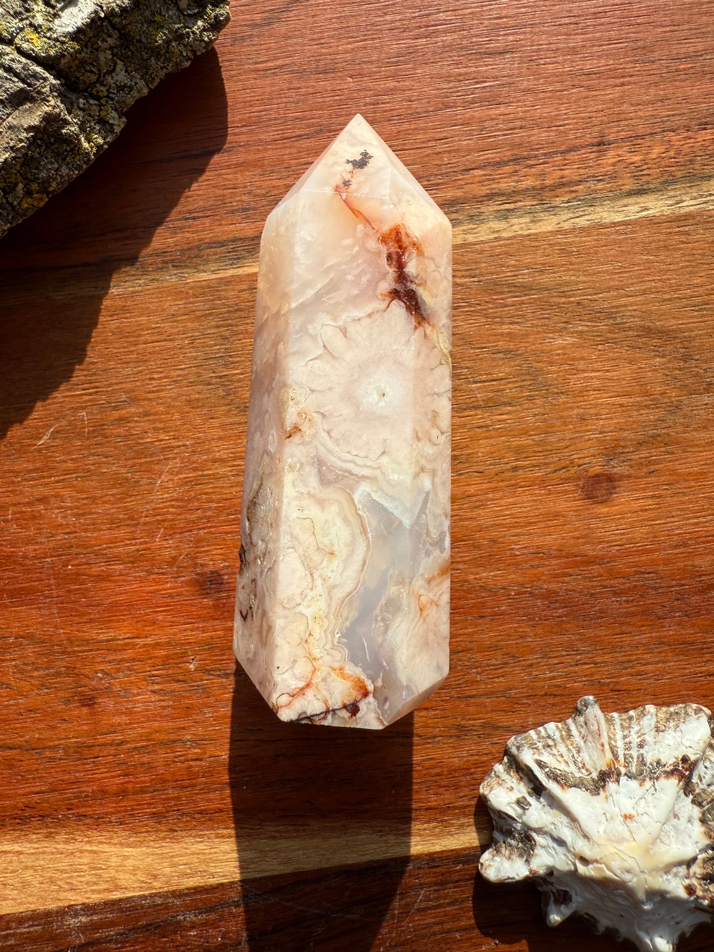 CARNELIAN FLOWER AGATE TOWER