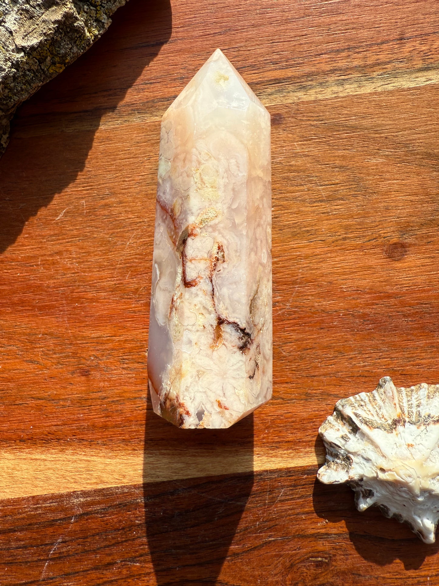 CARNELIAN FLOWER AGATE TOWER