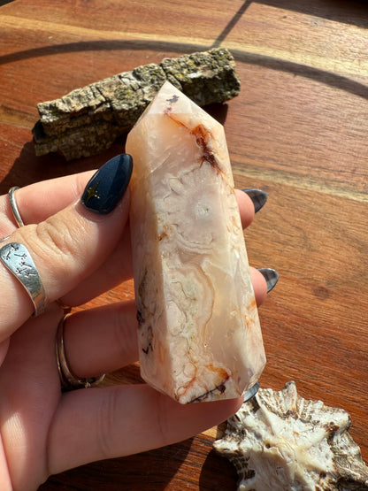 CARNELIAN FLOWER AGATE TOWER