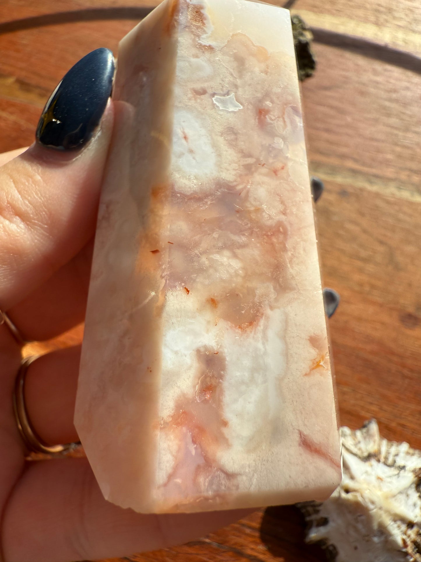 CARNELIAN FLOWER AGATE TOWER