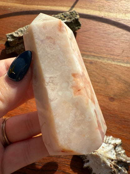 CARNELIAN FLOWER AGATE TOWER