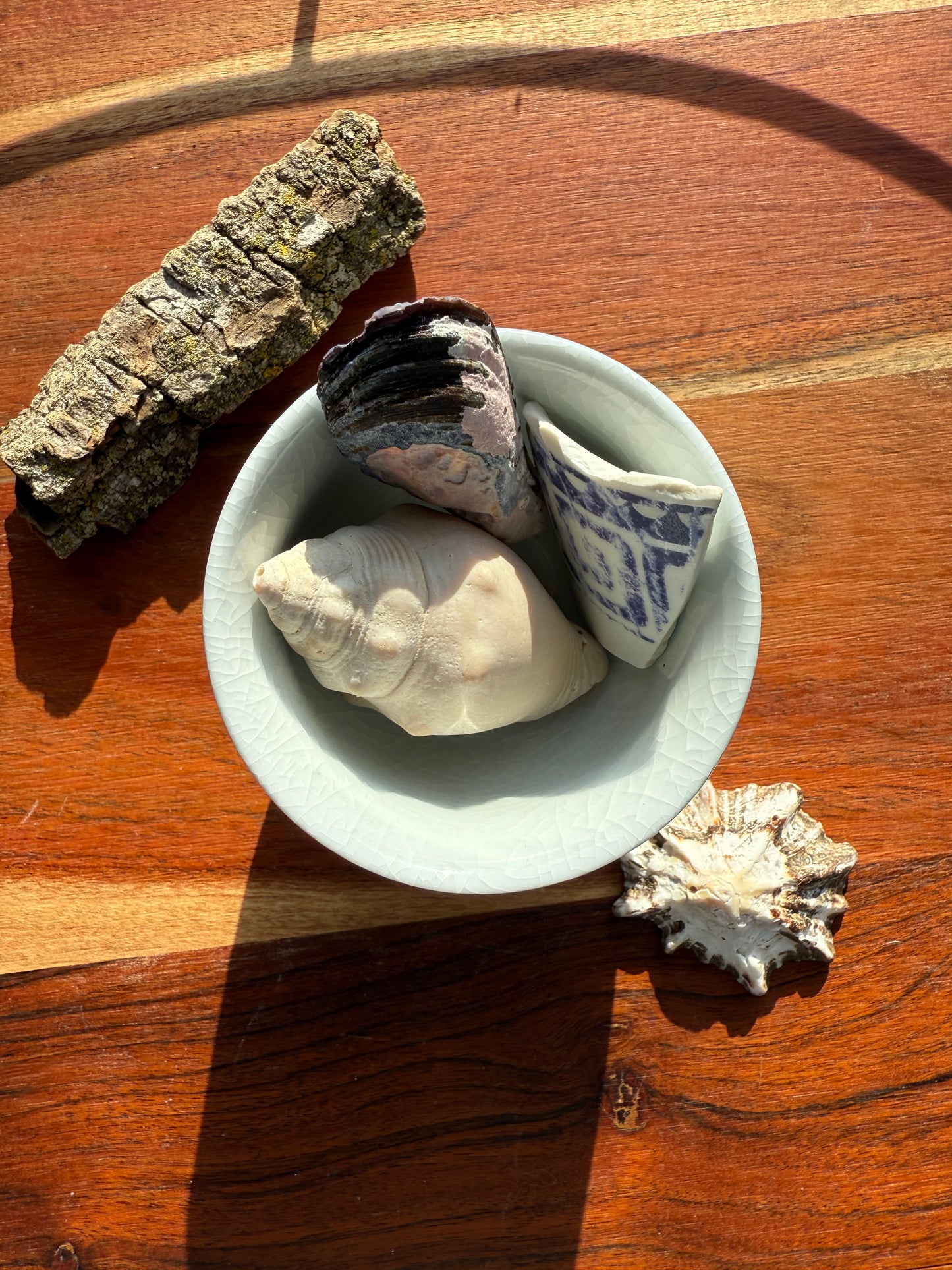 PORCELAIN BLUE PAISLEY FLORAL TEACUP BOWL