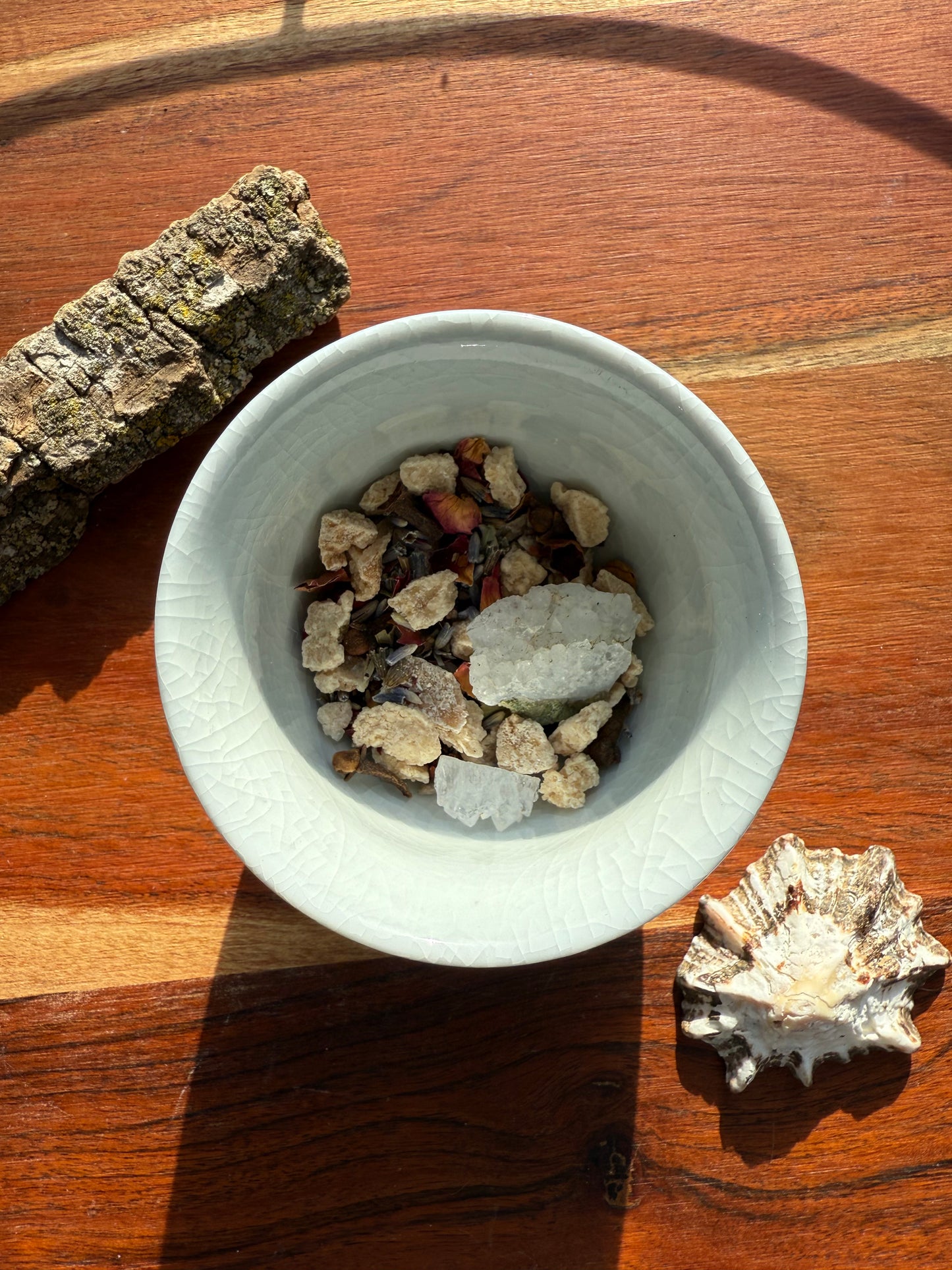 PORCELAIN BLUE PAISLEY FLORAL TEACUP BOWL