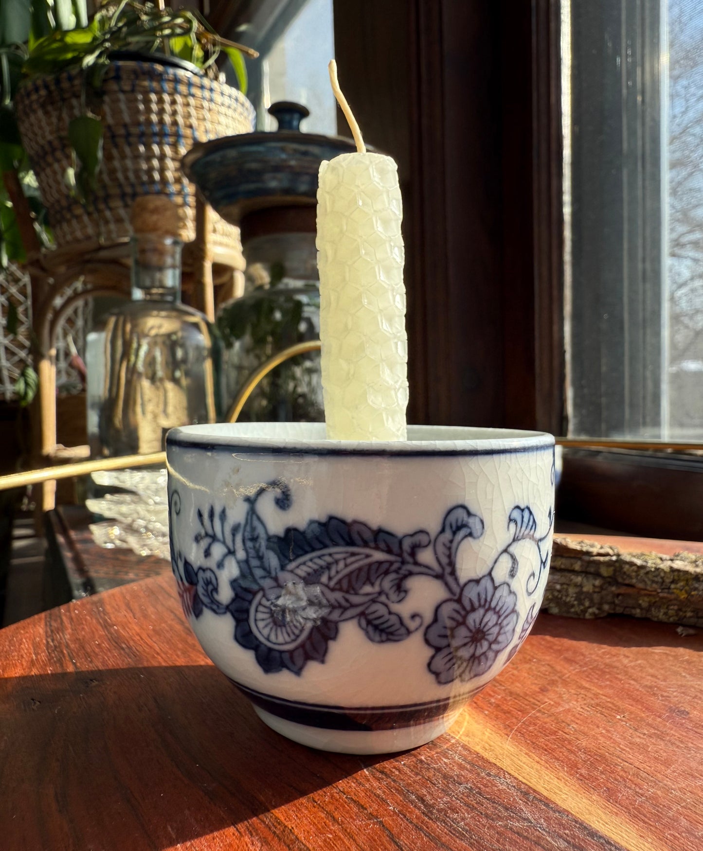 PORCELAIN BLUE PAISLEY FLORAL TEACUP BOWL