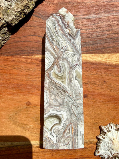 CRAZY LACE AGATE TOWER