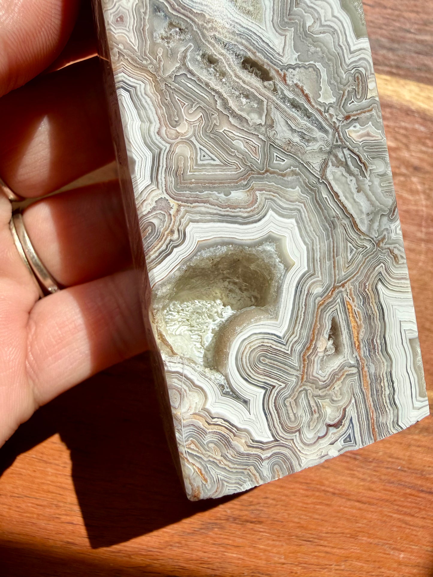 CRAZY LACE AGATE TOWER