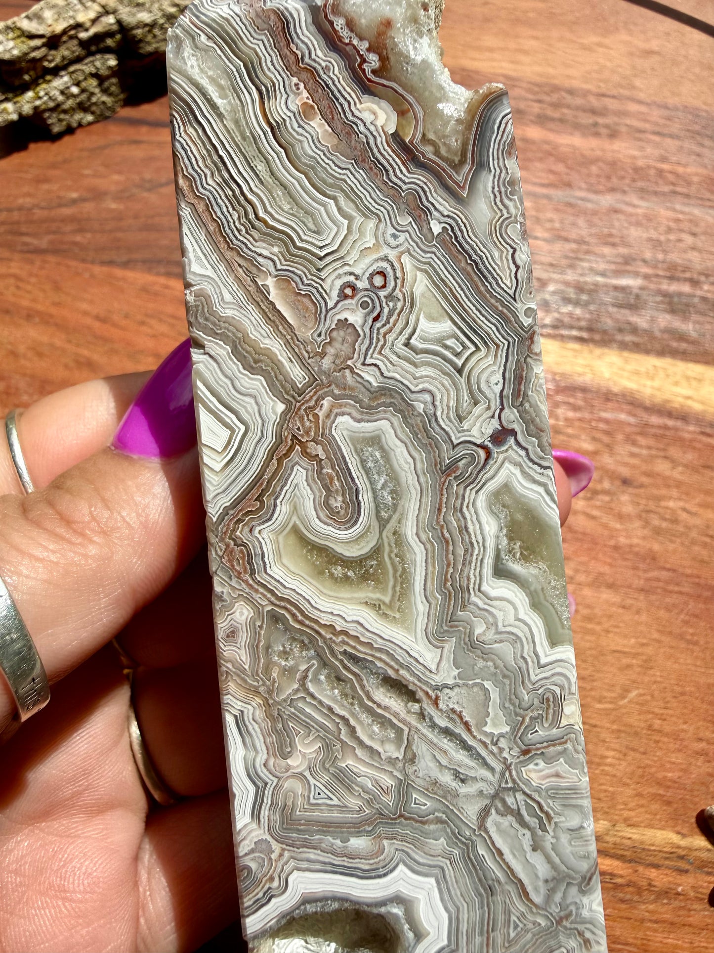 CRAZY LACE AGATE TOWER