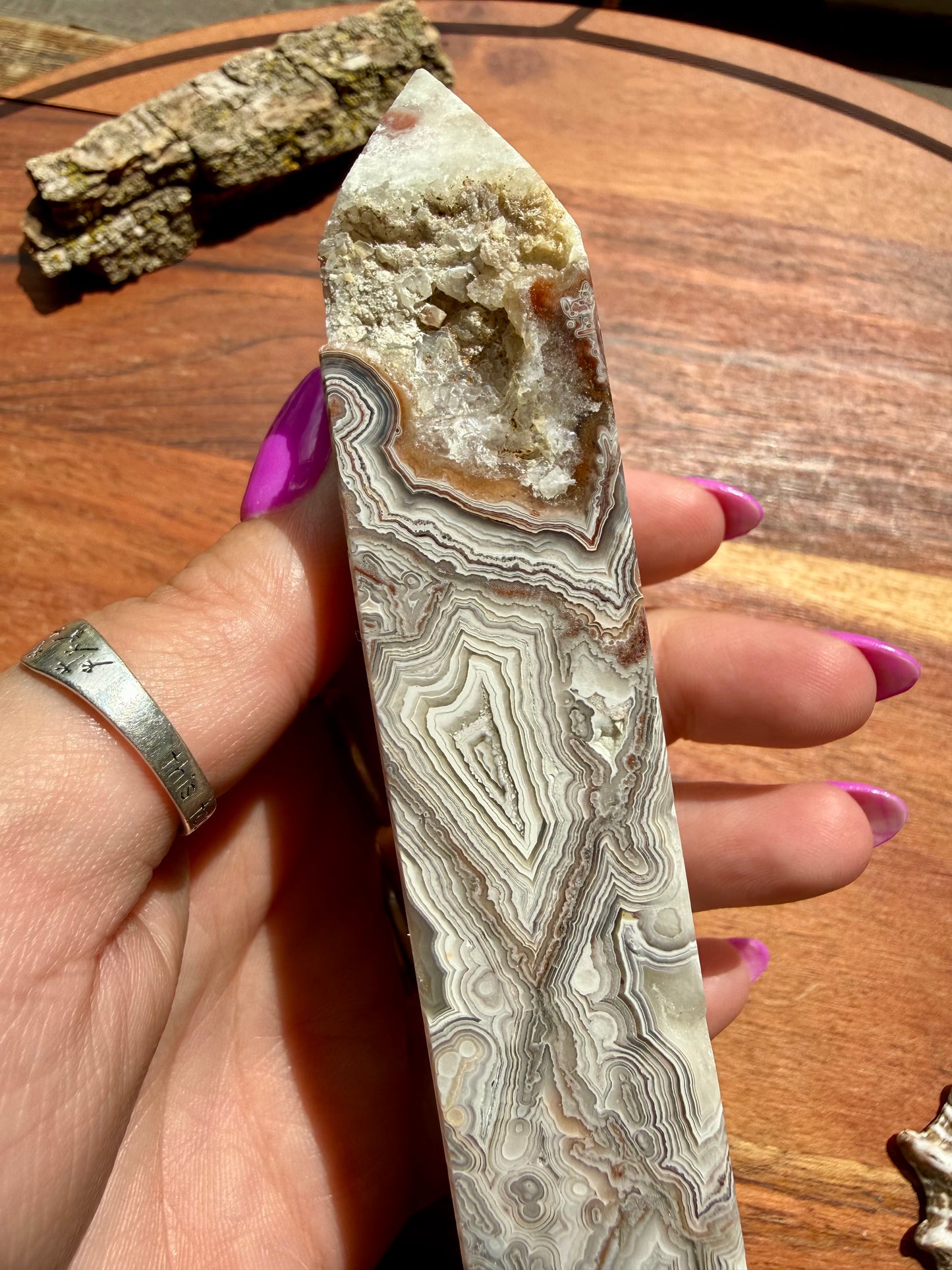 CRAZY LACE AGATE TOWER