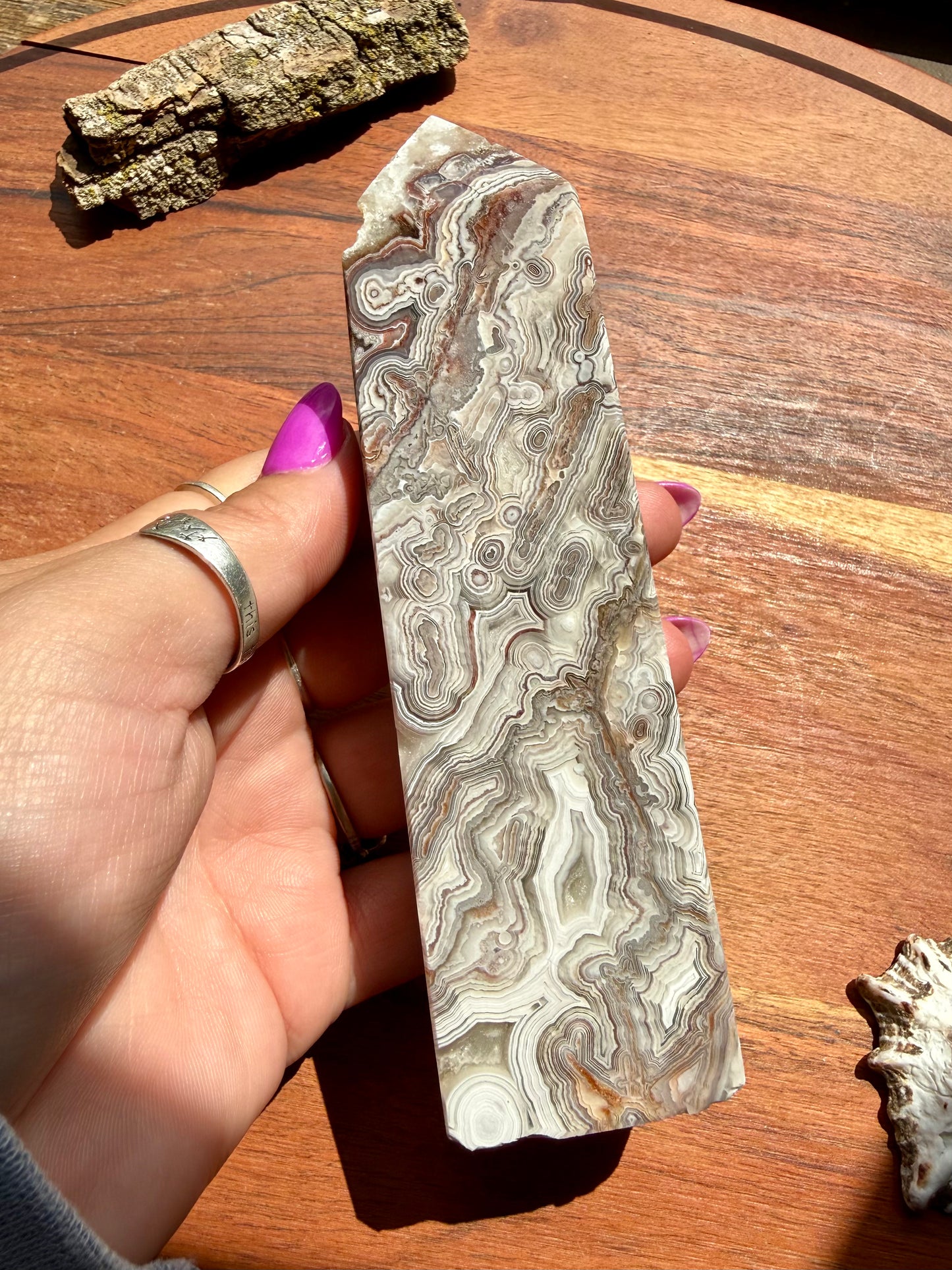 CRAZY LACE AGATE TOWER