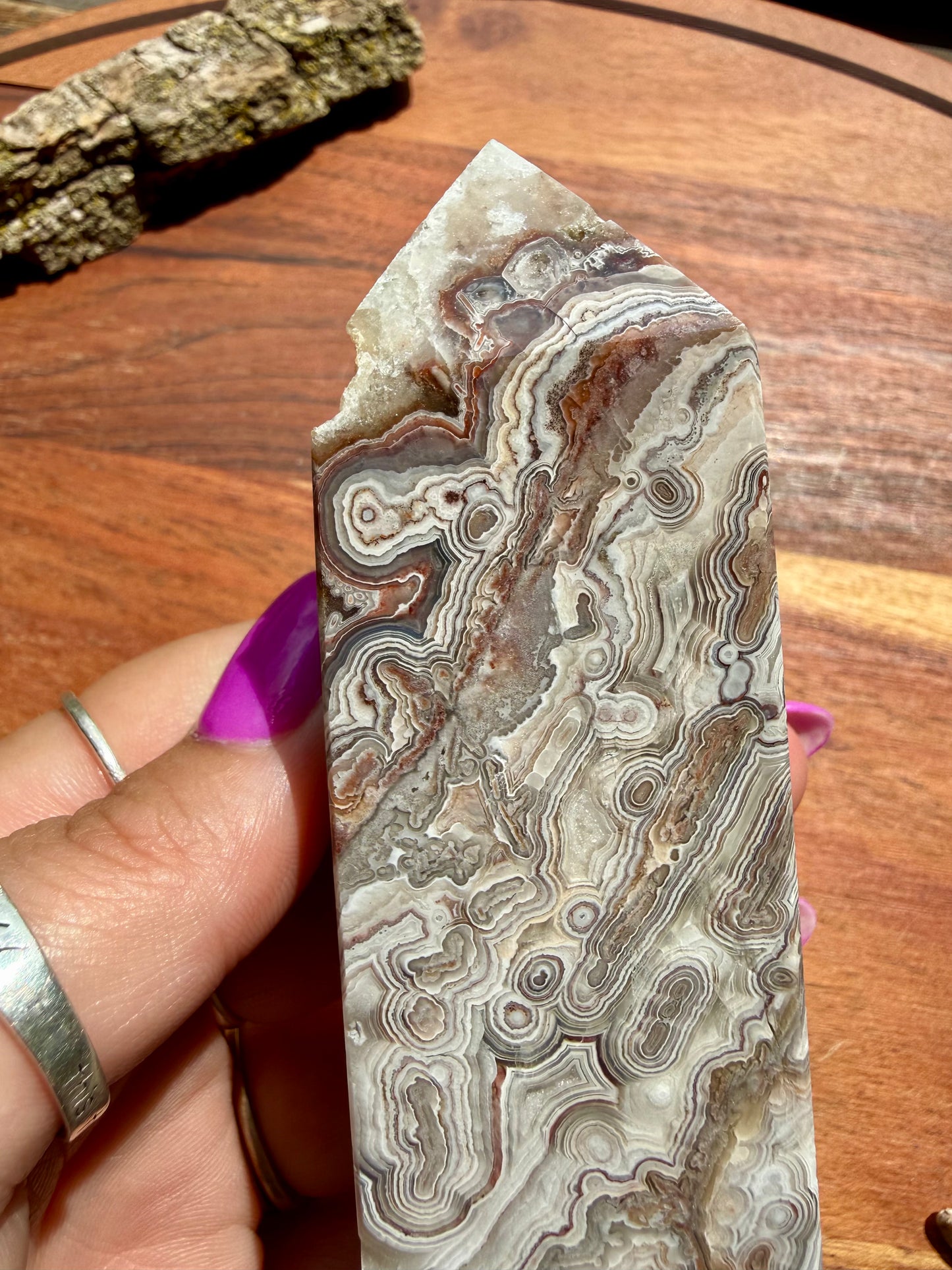 CRAZY LACE AGATE TOWER