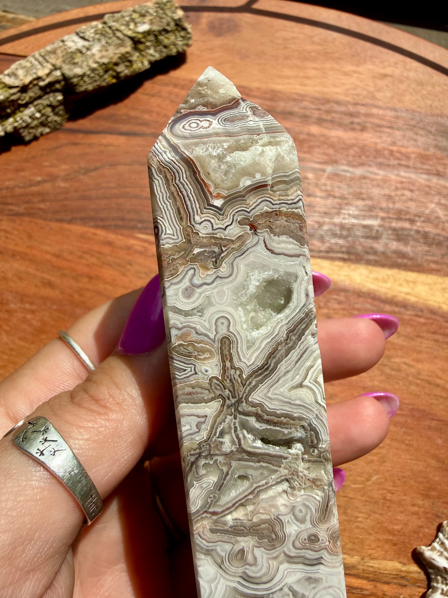 CRAZY LACE AGATE TOWER
