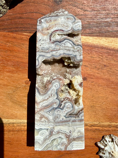 CRAZY LACE AGATE TOWER
