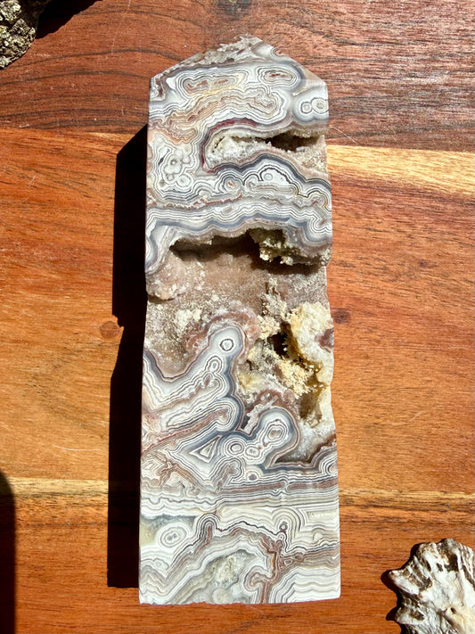 CRAZY LACE AGATE TOWER