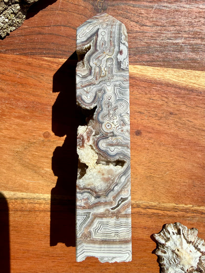 CRAZY LACE AGATE TOWER