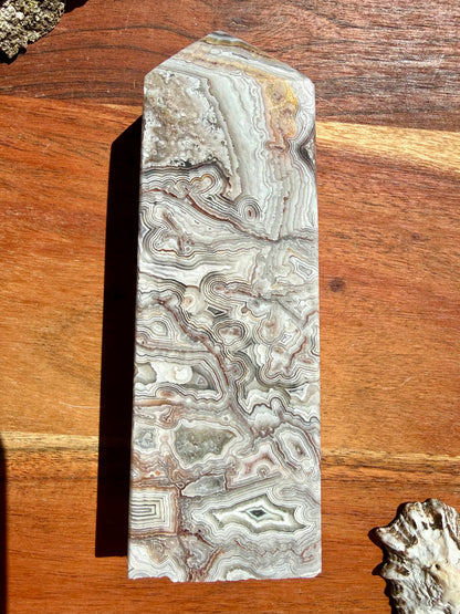 CRAZY LACE AGATE TOWER