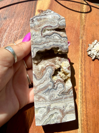 CRAZY LACE AGATE TOWER
