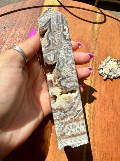 CRAZY LACE AGATE TOWER