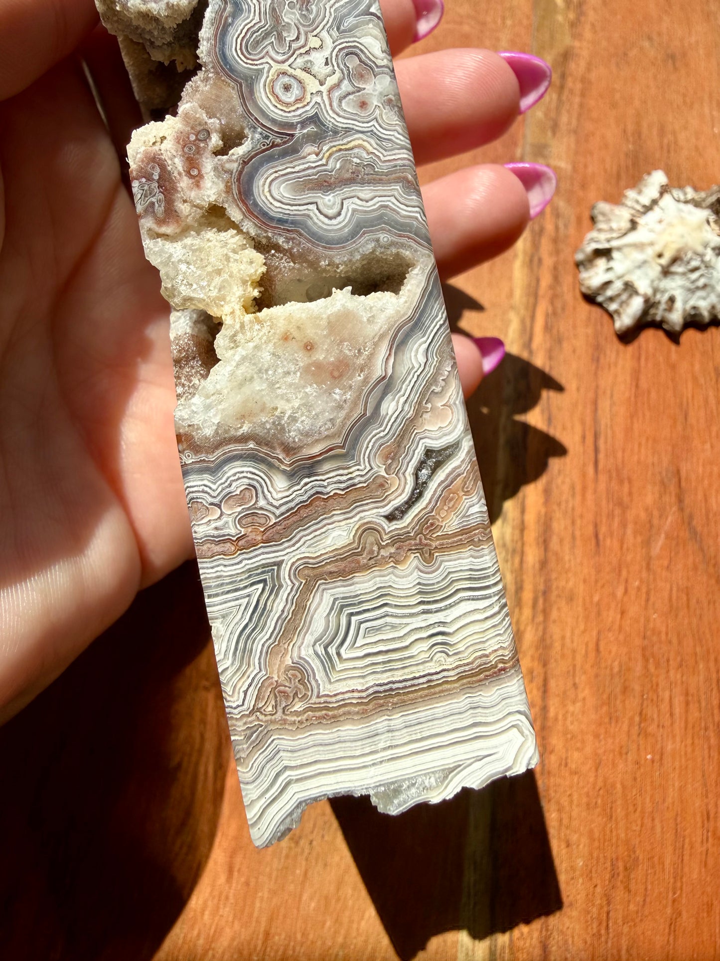 CRAZY LACE AGATE TOWER
