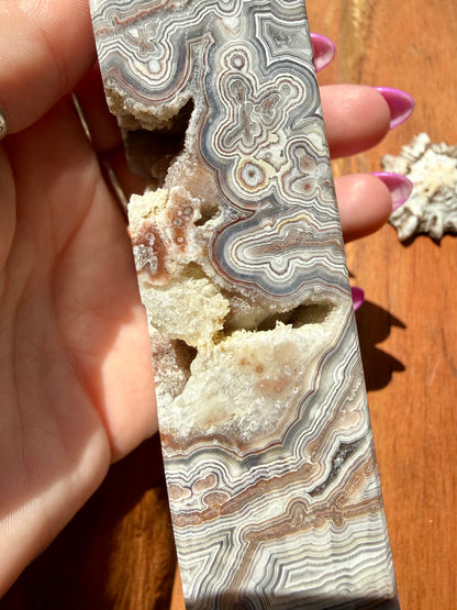 CRAZY LACE AGATE TOWER