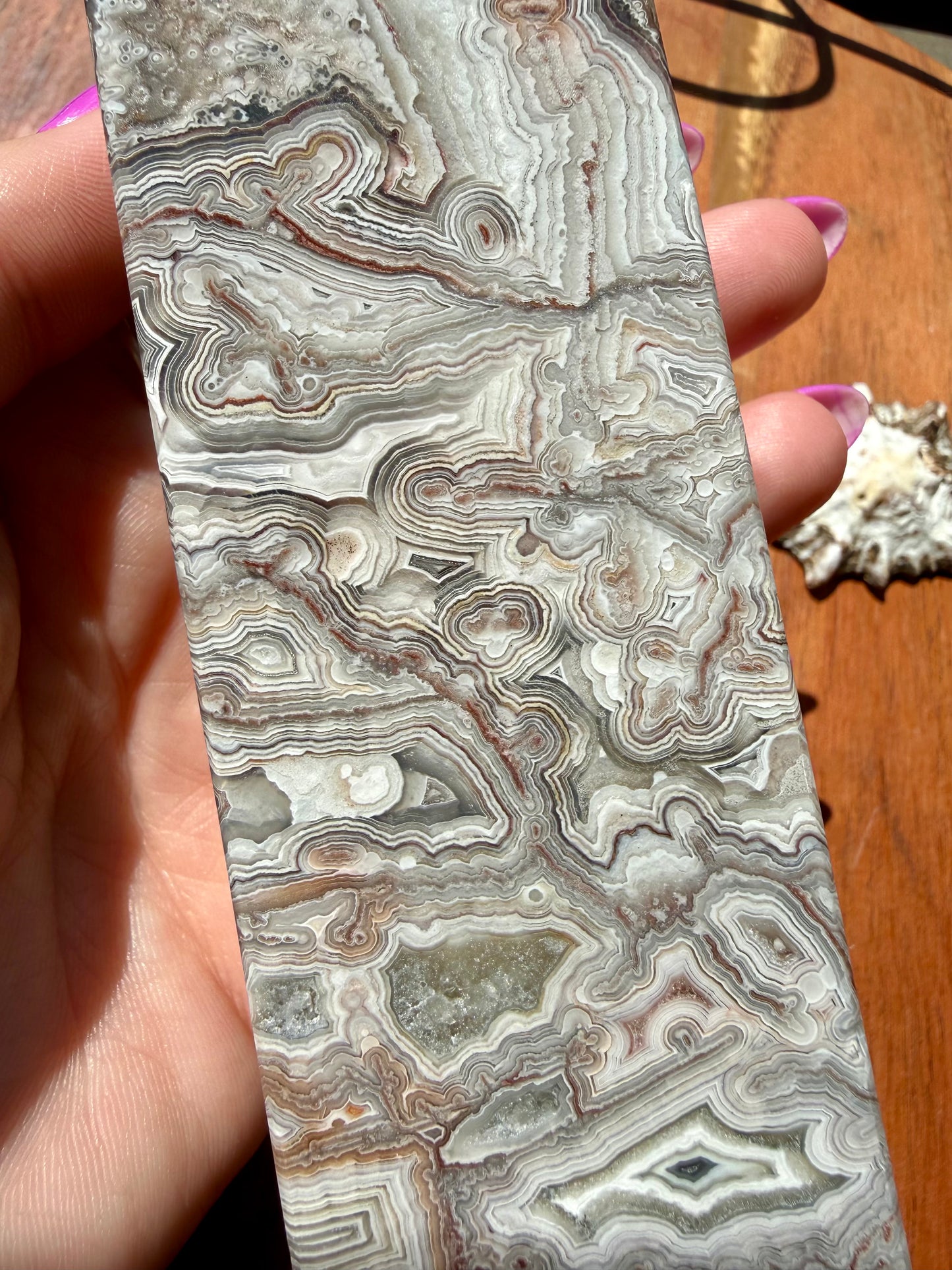 CRAZY LACE AGATE TOWER
