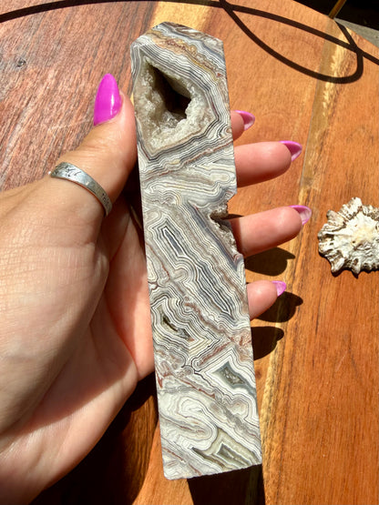 CRAZY LACE AGATE TOWER