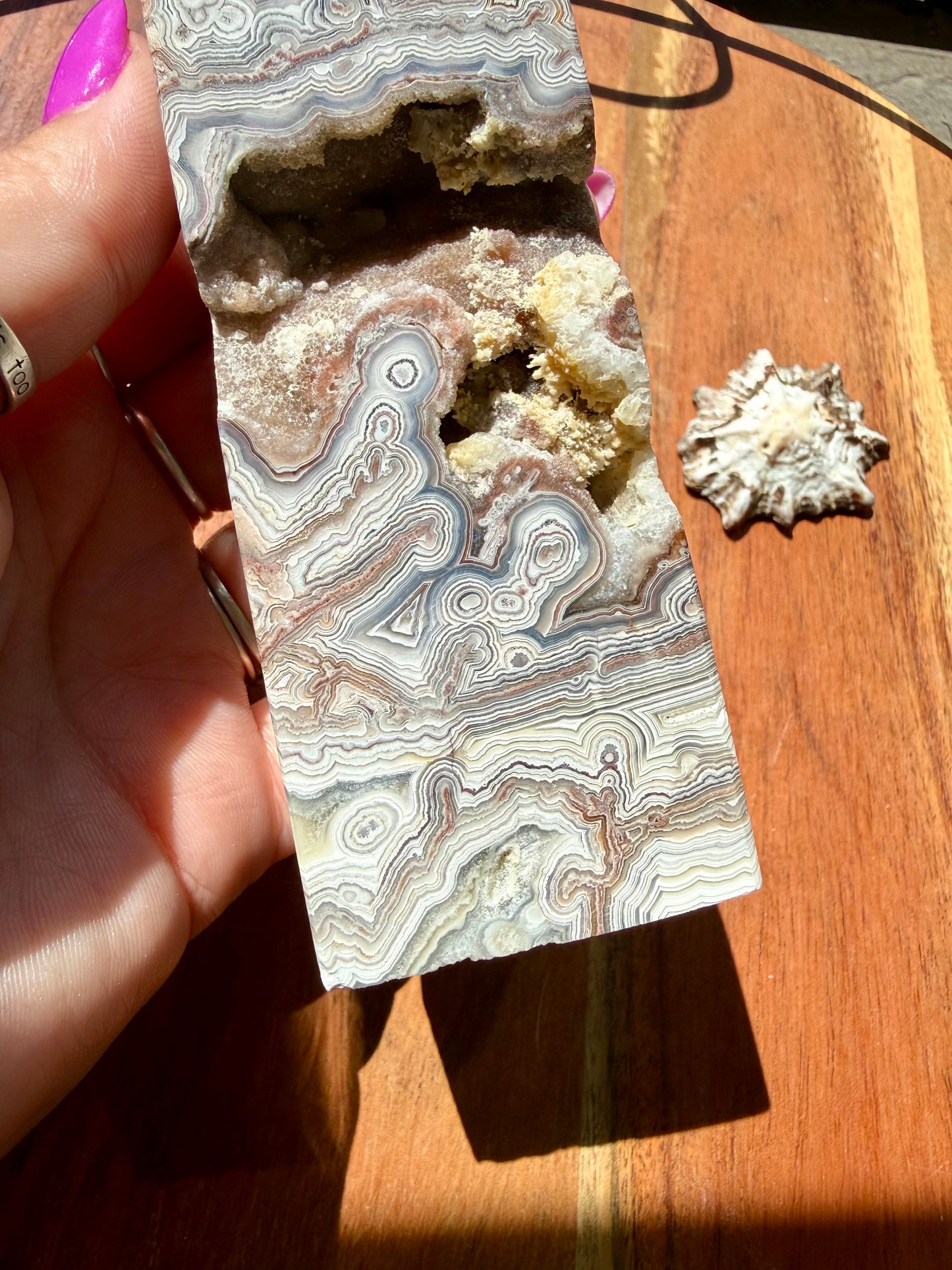 CRAZY LACE AGATE TOWER